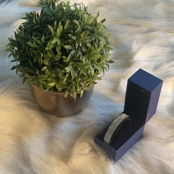 Swarovski Crystal Bangle - Picture 3 of 5